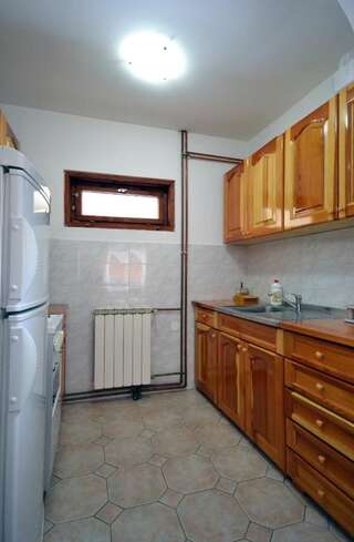 Дома для отпуска Holiday Homes Durmitorski Gaj Жабляк Дом с 4 спальнями-19